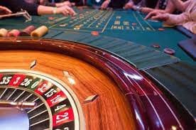 Ruangan Bingo dengan pemain aktif